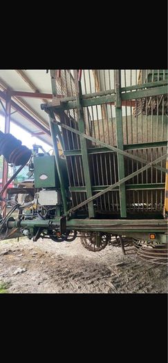 Beet harvester