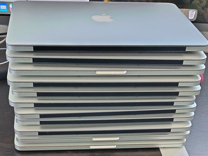 Apple MacBook Pro Job Lot Screens battery, HDD , keyboard spares/repairs