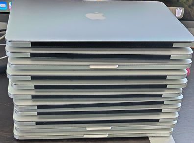 Apple MacBook Pro Job Lot Screens battery, HDD , keyboard spares/repairs