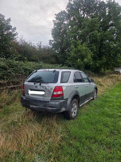 kia sorento breaking