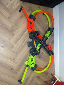 Hot Wheels Colossal Motorized Track