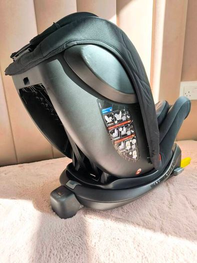 Confort Car Seat from  0  to 36 kg  ISOFIX 360 Rotating, Rear & Forward Facing