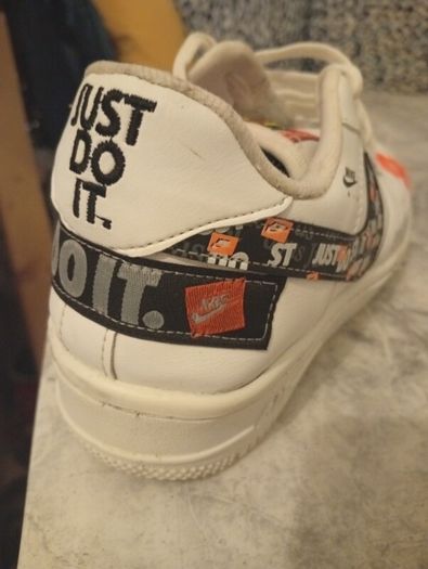 Nike Air Force 1 82s Trainers