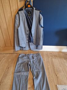 Mens suit