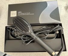 GHD glide smoothing hot brush