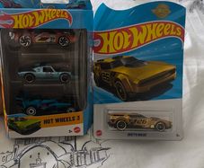Hot Wheels Die-Cast Cars Bundle (Set of 4 Cars - Brand New / Sealed)