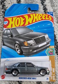 Hot Wheels - Mercedes-Benz 500 E
