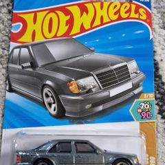 Hot Wheels - Mercedes-Benz 500 E