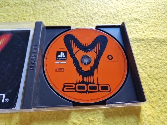 V2000 David Braben  PlayStation1 ps1 PlayStation2 ps2 games Original