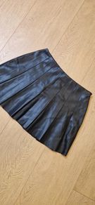 Stradivarius Faux Leather Pleated Skirt - M