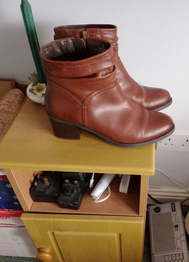 Tan Ankle Boots/NEW