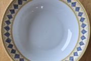 Table Top Company Highlife pattern 9 inch serving bowls X 3