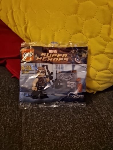 Lego MARVEL Hawkeye with equipment 30165 (free shipping)