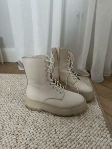 Stradivarius Cream Boots