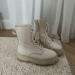 Stradivarius Cream Boots