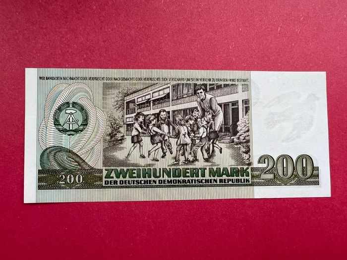 Germany  200  Marks  1985  Pick  32a. ( Uncirculated ) Unissued