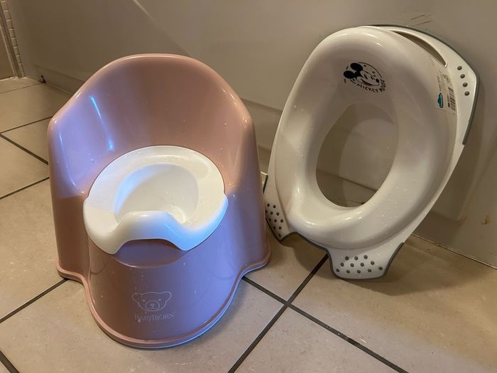 baby Bjorn toilet chair