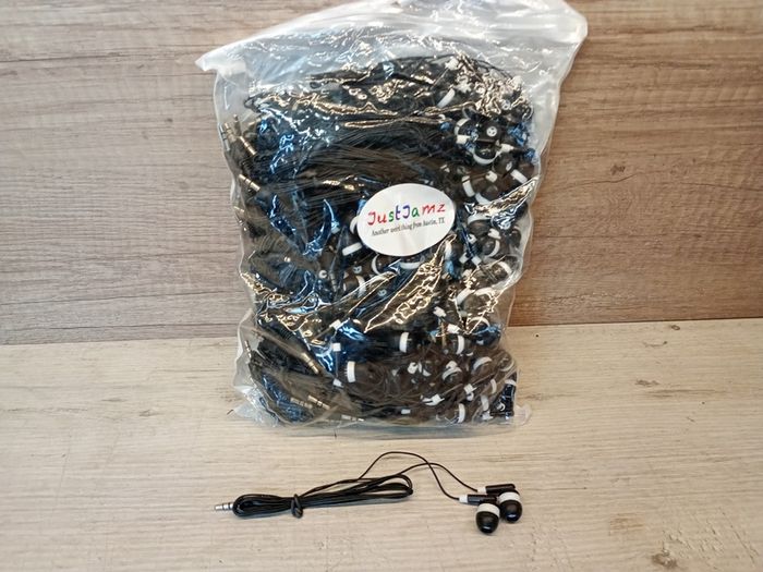 Bulk earphones 100x Pack | Basic Earbuds, Dot Headphones, Black in-Ear Earbuds, Disposable Headphones, 3.5 MM Audio Jack Stereo Earphones for Schools, Kids, Classrooms & Libraries