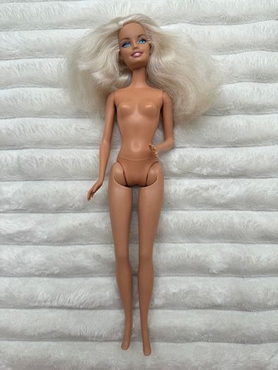 Vintage Barbie Matte Body 1999 Head 1998 Used dirty Please see pictures
