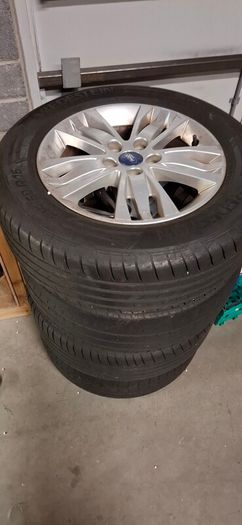 Genuine Ford 16 inch alloys 5x108