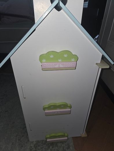 Beautiful Le Toy Van wooden dolls' house - perfect condition