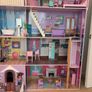 Large dolls house Image 4