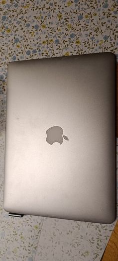 apple macbook air A1466