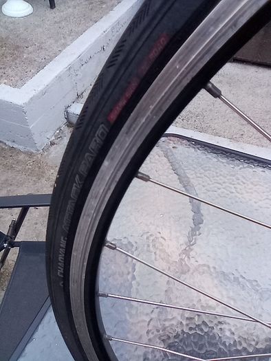 Road bike front wheel 700x25 c