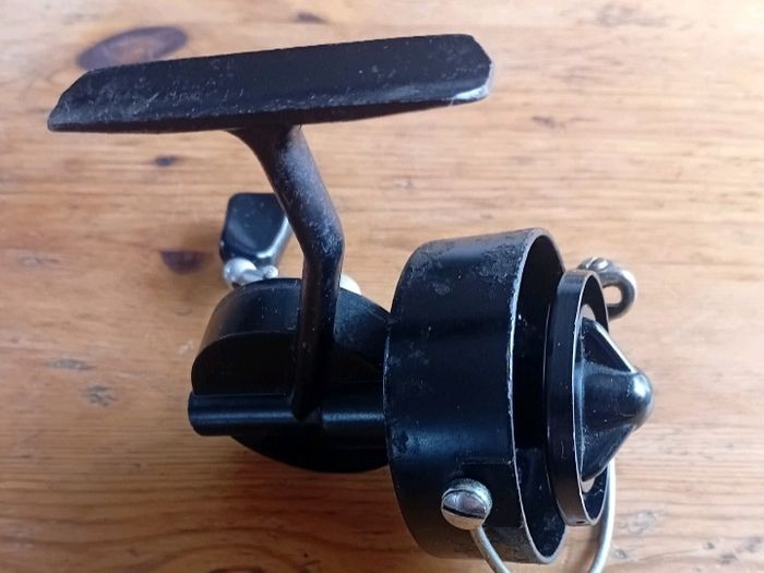Vintage Mitchell 304 Spinning Reel