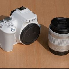 Canon EOS 250D White Edition - Like New, Boxed, Extra Battery