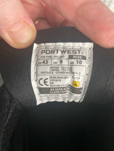 Portwest safety trainer