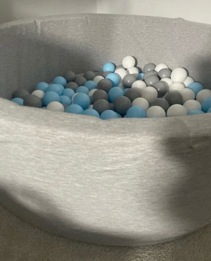 Ball Pit with balls
