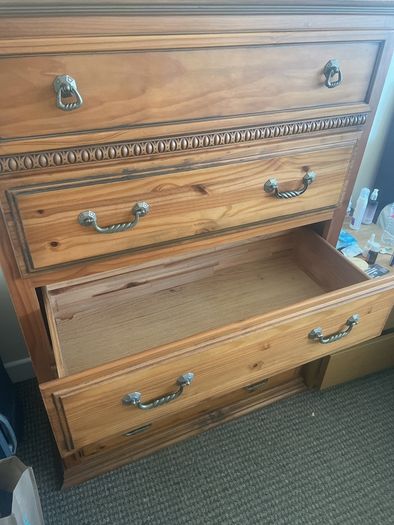 solid wood 5-drawer chest of drawers