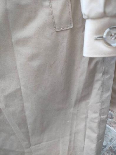 Vintage 80s London Fog Beige Trenchcoat size 10R(fit up to uk 12 or 14 ) postage included