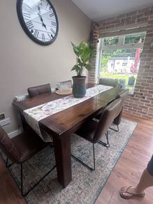 Table & chairs