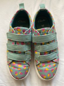 Clarks childs runners trainers shoes UK 2 EU 34