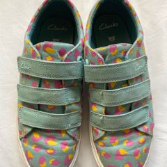 Clarks childs runners trainers shoes UK 2 EU 34