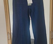 Stunning halara jeans soft and stretchy