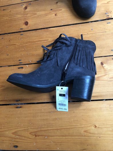 Suede ankle boots REDUCED