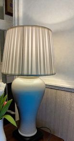 Tall and elegant Kirkwood lamp