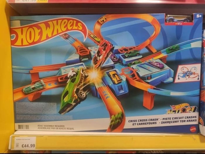 Toy Hot Wheel Track