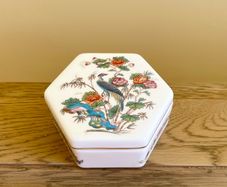 Vintage Wedgwood Kutani Crane bone China box