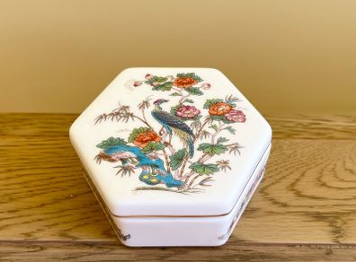 Vintage Wedgwood Kutani Crane bone China box