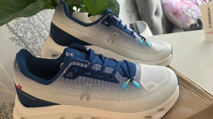 ladies trainers  on clouds