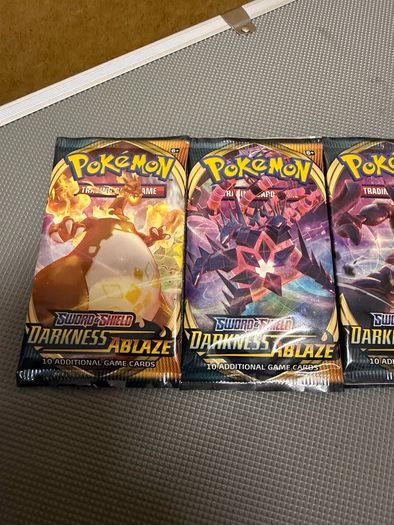 Pokemon Darkness Ablaze Booster Pack Artset