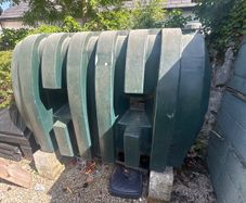 Oil tank