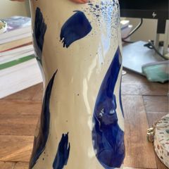 vase blue
