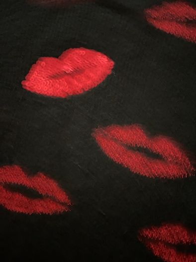 Savida Black Red Lips jumper Size Small