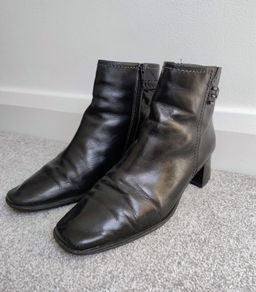 Womans Leather Ankle Boots