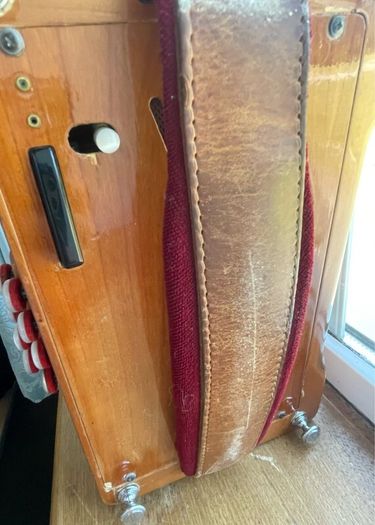 Mengascini button accordion